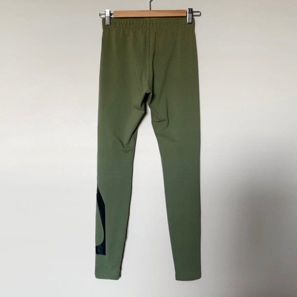 Nike Leggings - Picture 2 of 4